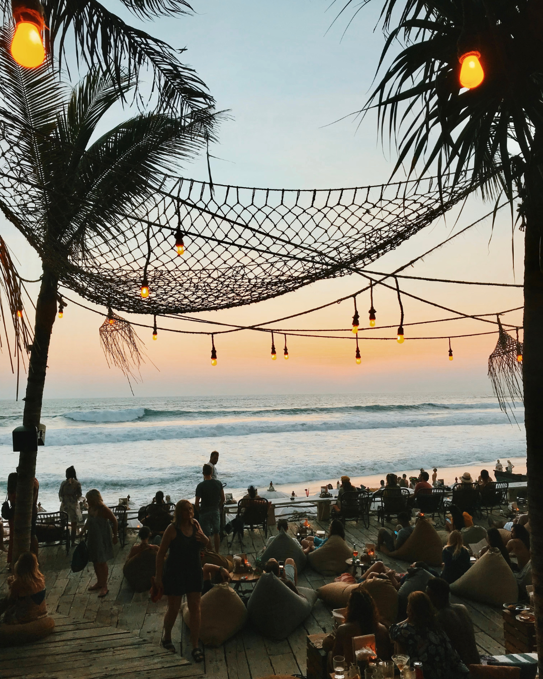 BEACH CLUBS & VENUES